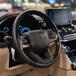 تۆیۆتا لاند کروزەر